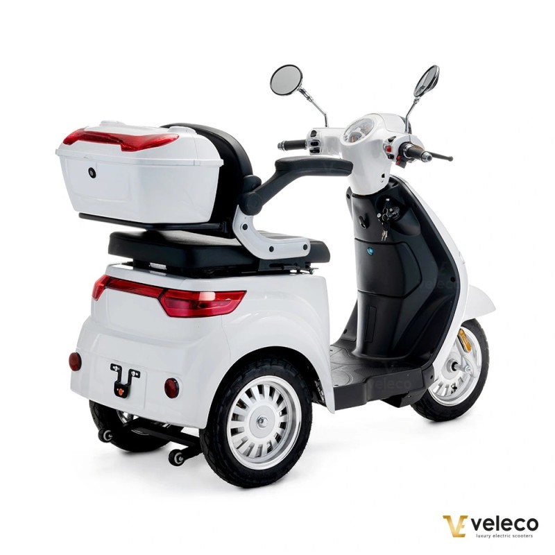 Veleco CRISTAL: scooter elettrico a tre ruote con illuminazione LED completa