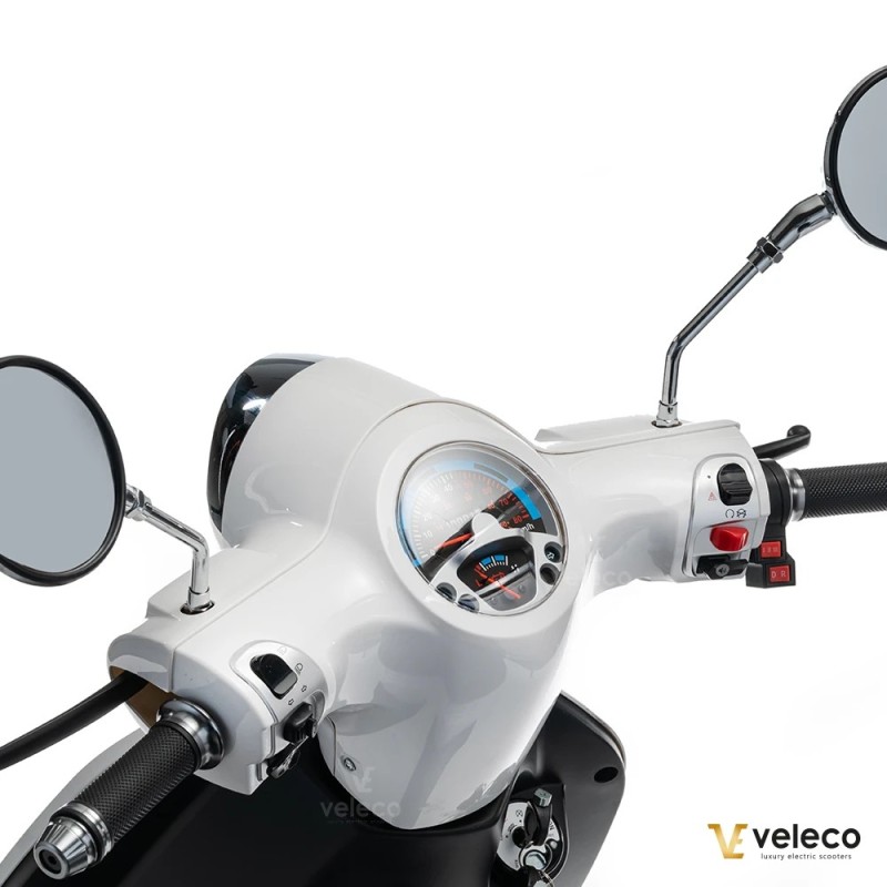 Veleco CRISTAL: scooter elettrico a tre ruote con illuminazione LED completa