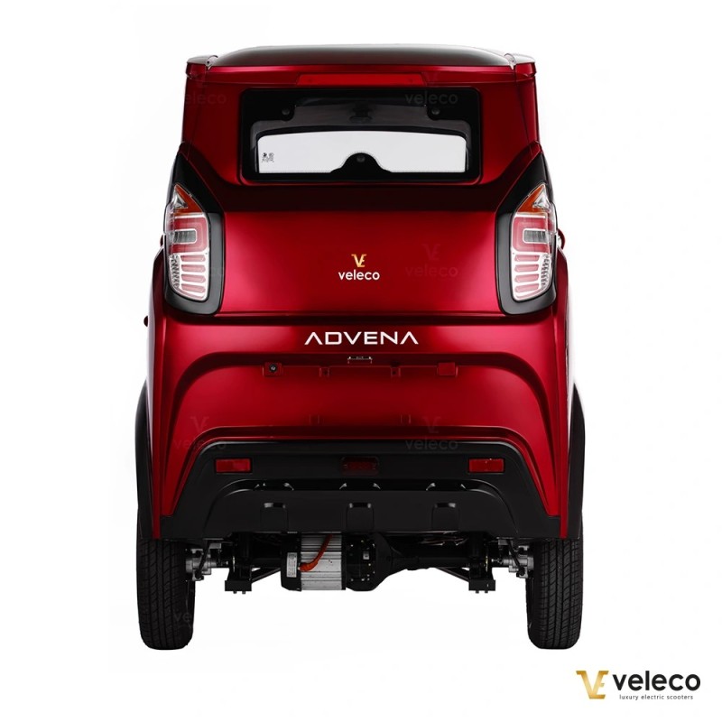 Veleco ADVENA: ciclomotore elettrico chiuso a 2 posti tipo auto