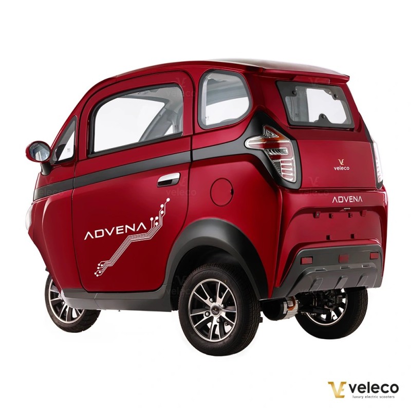 Veleco ADVENA: ciclomotore elettrico chiuso a 2 posti tipo auto