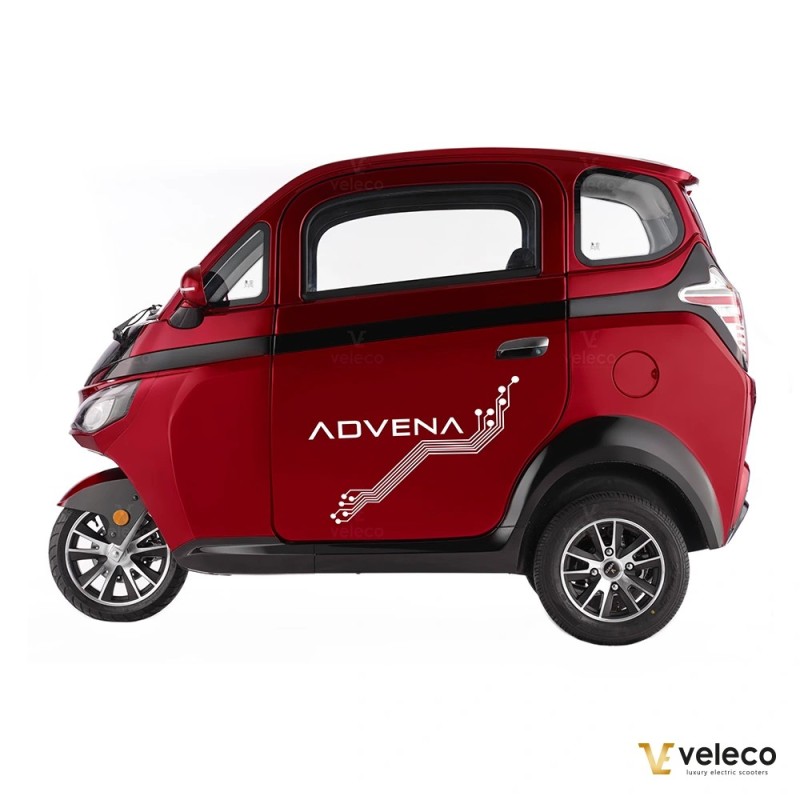 Veleco ADVENA: ciclomotore elettrico chiuso a 2 posti tipo auto