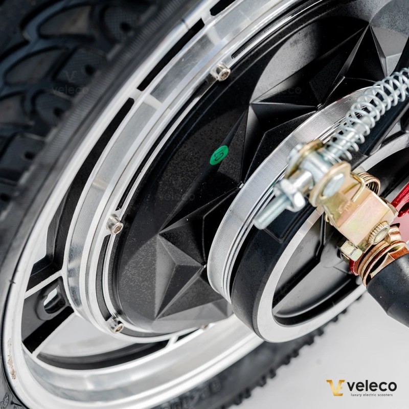 Veleco ZT16: scooter elettrico per disabili compatto a 3 ruote