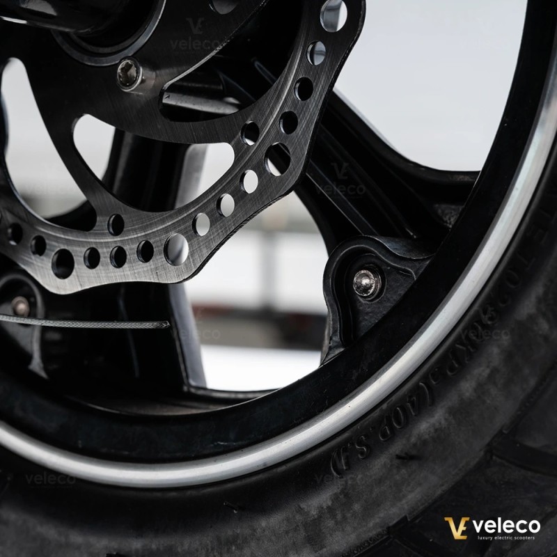 Veleco ZT16: scooter elettrico per disabili compatto a 3 ruote